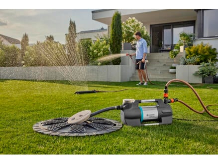 2062–gardena-5600-silent-pompe-d-39-arrosage-900w-1.webp