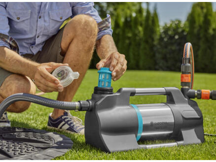 2062–gardena-5600-silent-pompe-d-39-arrosage-900w-1.webp