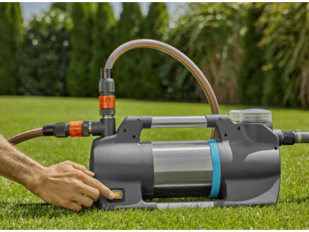 2062–gardena-5600-silent-pompe-d-39-arrosage-900w-1.webp