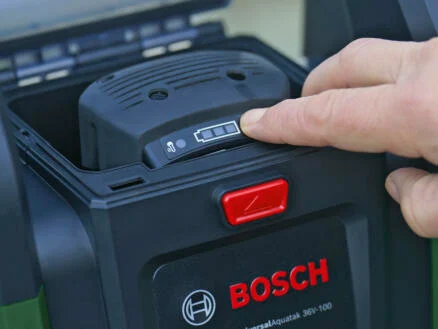3814–bosch-universalaquatak-36v-100-nettoyeur-haute-pression-sans-fil-36v-li-ion-1.jpg