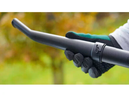 3827–bosch-universalleafblower-18v-130-souffleur-de-feuilles-sans-fil-18v-li-ion-chargeur-1.webp