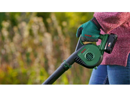 3827–bosch-universalleafblower-18v-130-souffleur-de-feuilles-sans-fil-18v-li-ion-chargeur-1.webp
