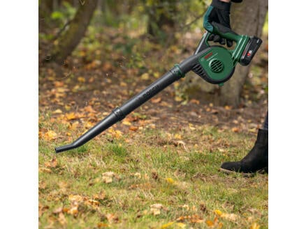 3828–bosch-universalleafblower-18v-130-souffleur-de-feuilles-sans-fil-18v-li-ion-batterie-non-comprise-1.webp
