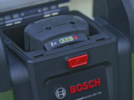 3831–bosch-universalaquatak-36v-100-nettoyeur-haute-pression-sans-fil-brosse-batterie-non-comprise-1.webp
