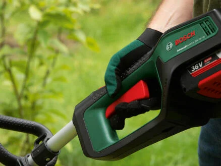 Bosch AdvancedBrushCut 36V-23 accu bosmaaier 36V Li-Ion 33cm + lader