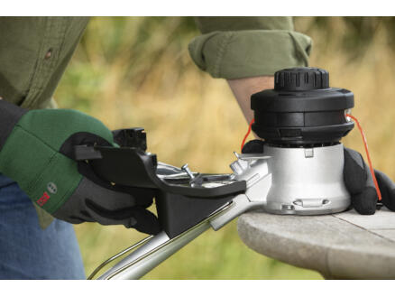 3865–bosch-advancedbrushcut-36v-23-accu-bosmaaier-36v-li-ion-33cm-lader-1.jpg