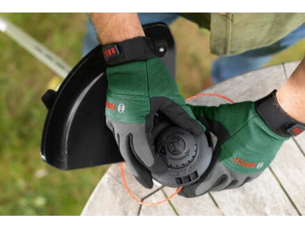 3865–bosch-advancedbrushcut-36v-23-accu-bosmaaier-36v-li-ion-33cm-lader-1.jpg
