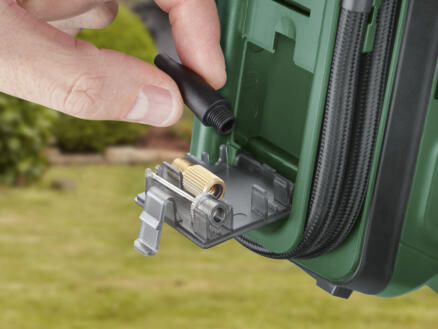 4867–bosch-universalpump-18v-pompe-sans-fil-18v-li-ion-chargeur-1.jpg
