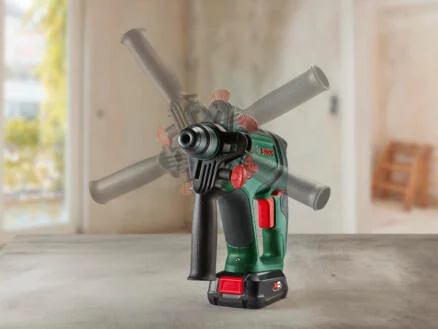 622–bosch-universalhammer-accu-boorhamer-18v-li-ion-4ah-lader-1.webp